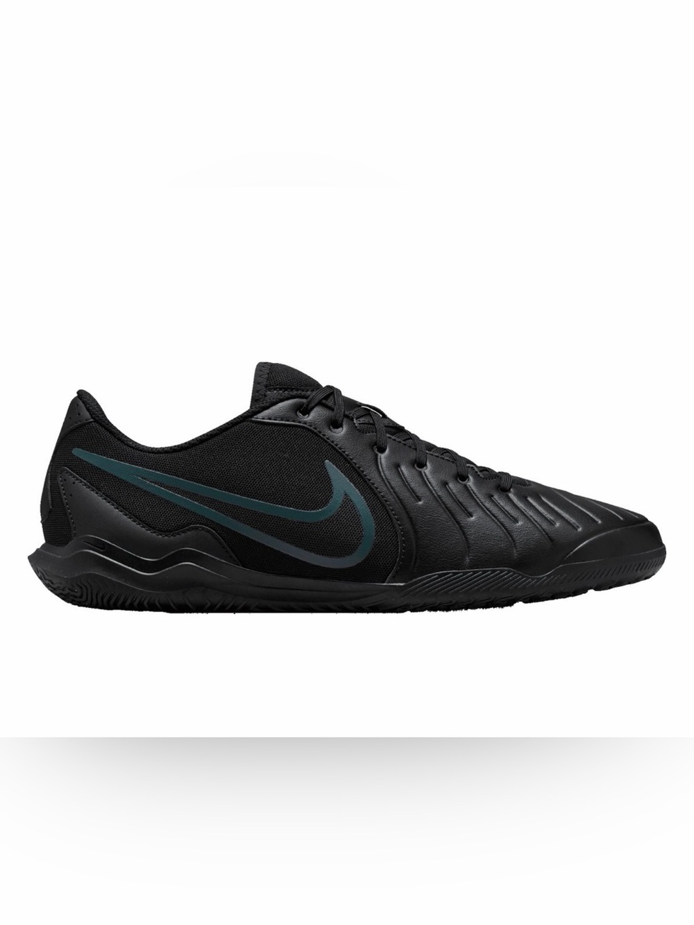 Nike Tiempo Legend 10 Club Indoor Soccer Shoes, size 6 big girls